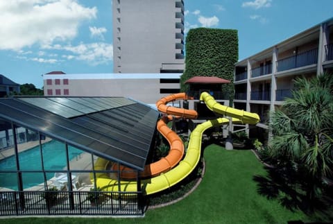Splash into family fun with thrilling slides and sunny courtyards.