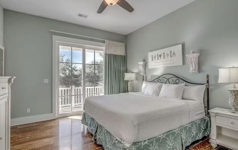 Bedroom. Interior and views may vary based on location and availability.