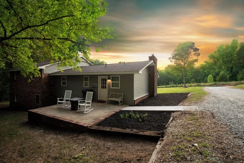 The house is situated perfectly for amazing sunset viewing!