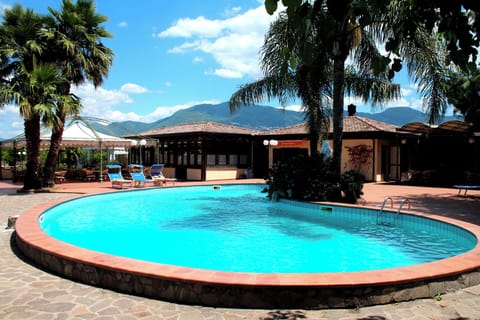 Seasonal outdoor pool, sun loungers