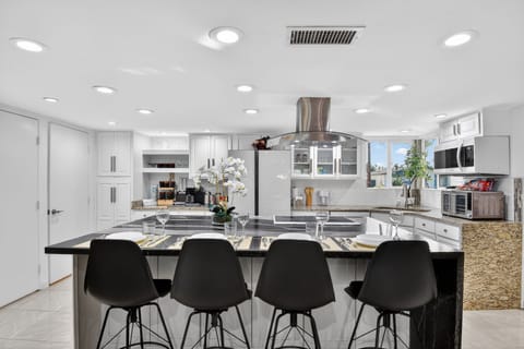 Spacious kitchen designed for families and groups.