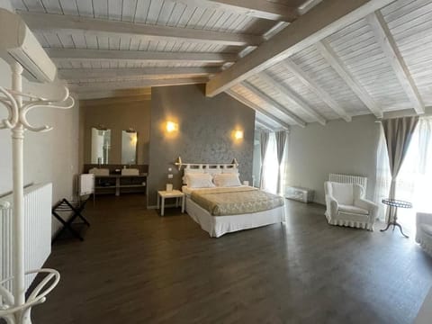Suite, Mountain View | Soundproofing, free WiFi