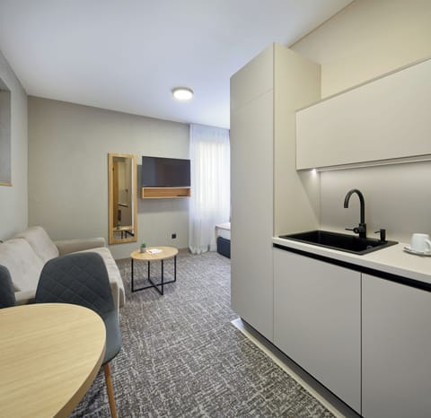 Premium bedding, memory foam beds, in-room safe, individually furnished