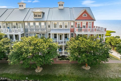 Sunset Island 36 Canal Side Mews West Exterior