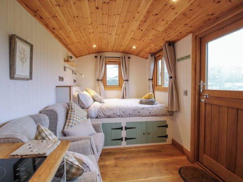 1 bedroom, individually decorated, individually furnished, free WiFi