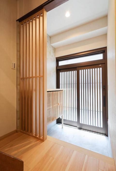 Comfort House, 2 Bedrooms, Balcony, City View | Interior