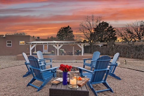 Private fire pit area perfect for relaxing under Santa Fe’s dramatic sunset.