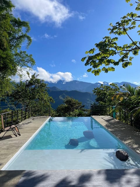 pool with view to the Chirripo range