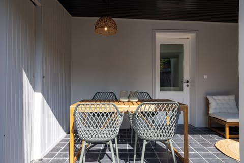 House | Outdoor dining