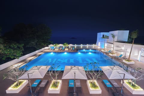 Outdoor pool, open 8:00 AM to 8:00 PM, pool umbrellas, sun loungers
