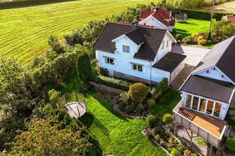 Family Cottage, Balcony, Garden View | Exterior