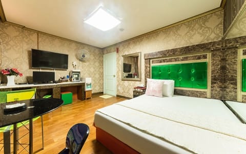 Superior Single Room | Free WiFi