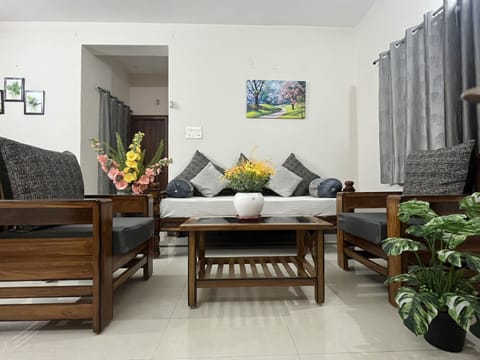 Family Apartment, 2 Bedrooms, Non Smoking, Balcony | Interior