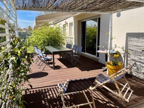 Comfort House, Garden View | Terrace/patio