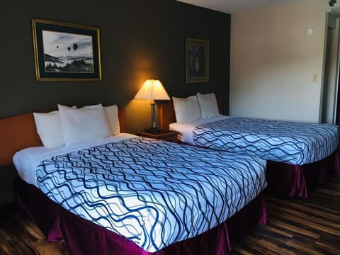 Deluxe Room, 2 Double Beds | Desk, laptop workspace, free WiFi, bed sheets