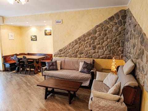 Apartment, Balcony, City View | Living area