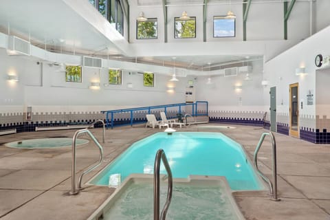 Heated Pool & 3 Hot Tubs