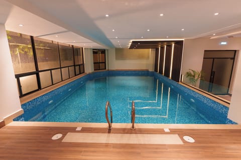10 indoor pools