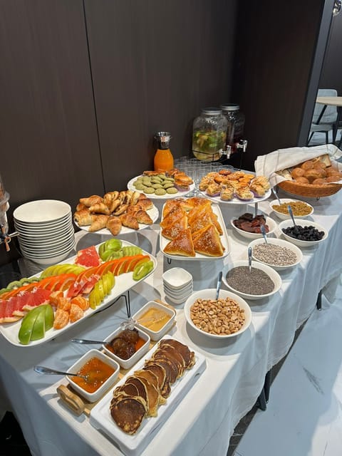 Daily buffet breakfast for a fee