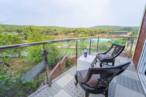 Deluxe Villa, Garden View | Property grounds