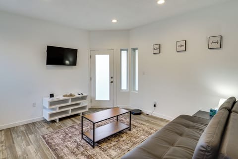 Apartment (1 Bedroom) | Interior