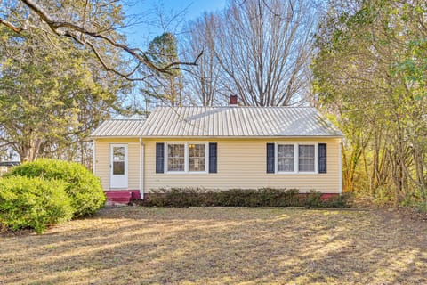 House (2 Bedrooms) | Front of property