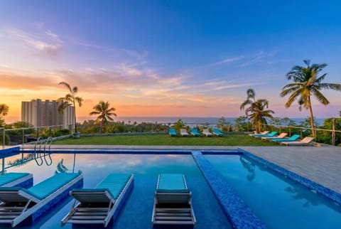 3 outdoor pools, open 8:00 AM to 8:00 PM, pool umbrellas, sun loungers