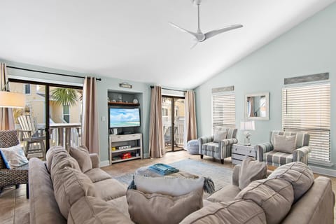 Welcome to Sandpiper Cove 19!