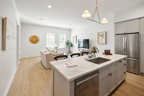 Open living room & kitchen — Easy flow for relaxing and dining