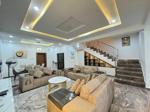 Economy Apartment, Balcony, City View | Living area