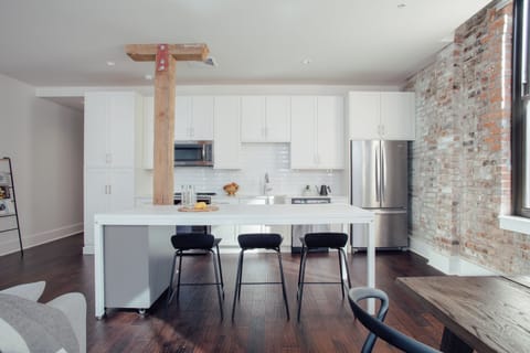 Apartment, 1 Bedroom | Private kitchen | Fridge, microwave, oven, stovetop