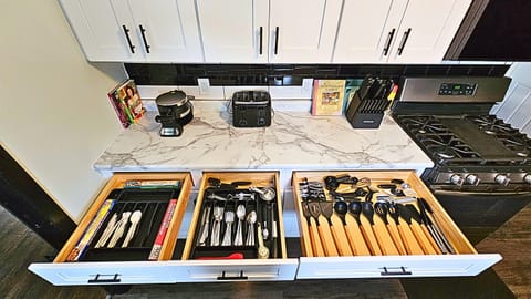 Knives, cutlery, small appliances - even a cookbook to try something new