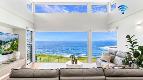 Salt n Sol | Upstairs living area | Smart TV | Electric blinds | Ocean views