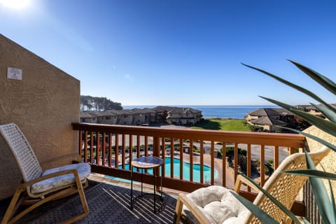 Pool & Ocean View