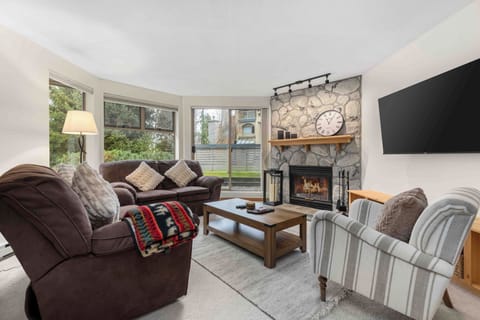 Condo | Living area | Smart TV, fireplace