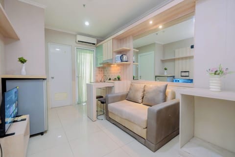 Standard Apartment | Living area