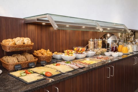 Daily buffet breakfast for a fee