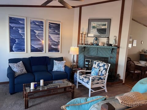 Group,Family Room,Customer Provided