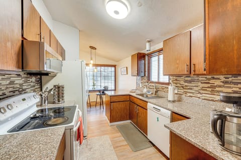 Kitchen | Toaster | Keurig Coffee Maker | Main Level