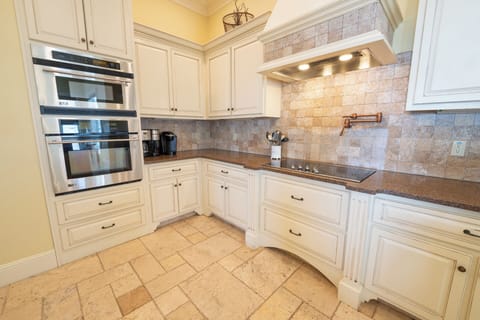Spacious and Well-Equipped Kitchen