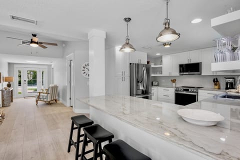 Fully equipped modern kitchen