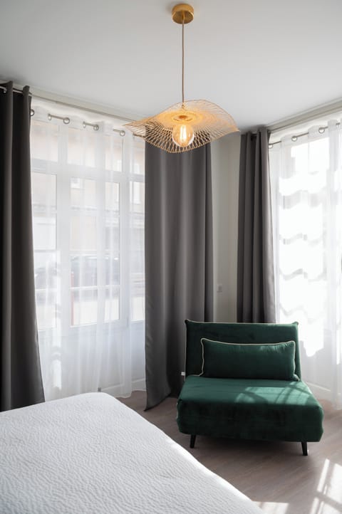 Deluxe Double Room, Mobility Accessible | Soundproofing, free WiFi, bed sheets, wheelchair access