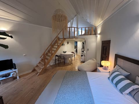 Classic Studio, Balcony | Iron/ironing board, free WiFi
