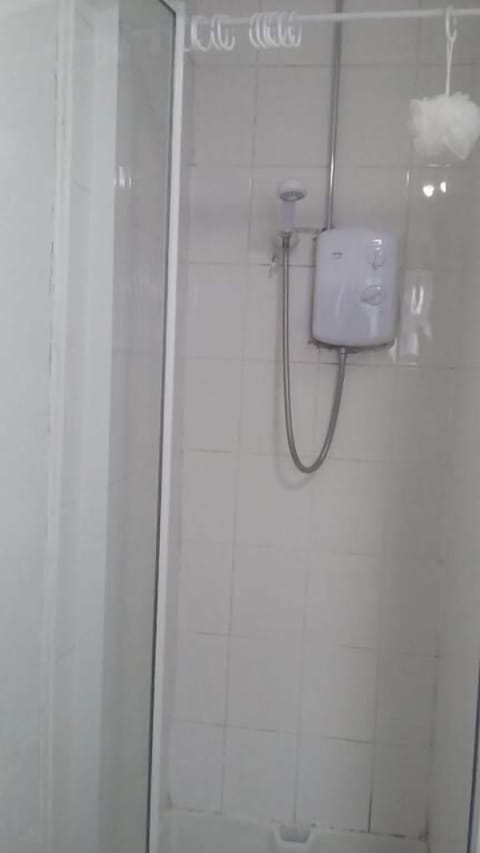 Shower, soap, shampoo, toilet paper