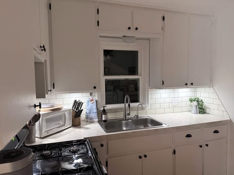 Under cabinate lighting