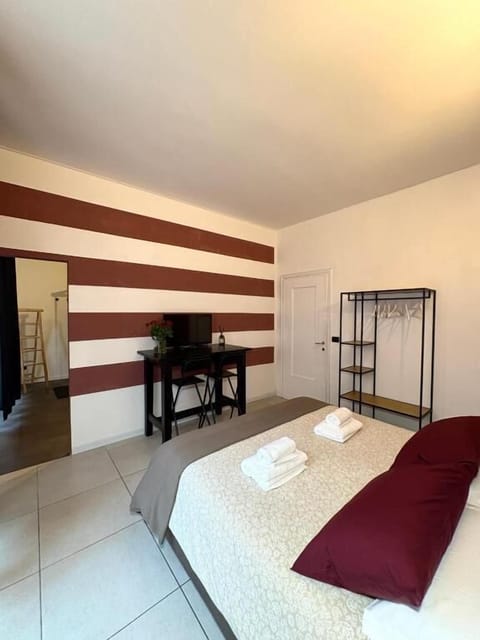 Blackout drapes, iron/ironing board, free WiFi