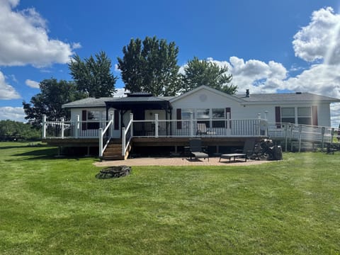 Lakeside, fire pit and deck