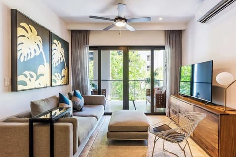 comfortable and spacious living room