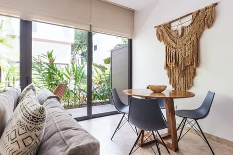 comfortable and spacious living room