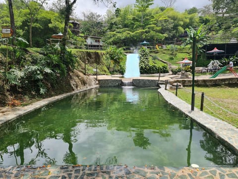 4 outdoor pools